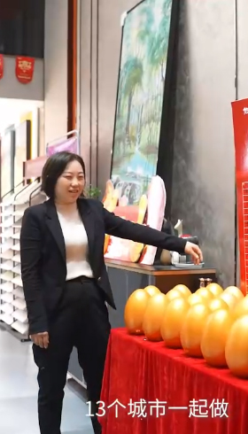創(chuàng)業(yè)小白在13座城市pk賽里勇拿業(yè)績第一，她卻說成功是有貴人相助