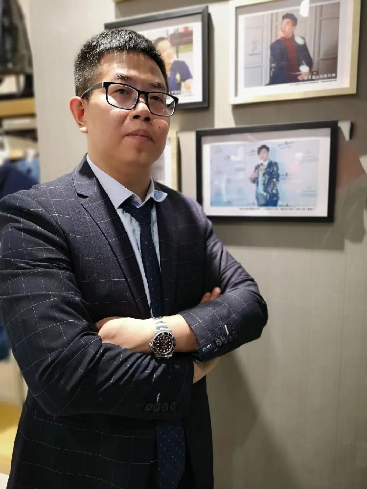 從藝術涂料小白到“全國十大金商”，他只用了3年時間